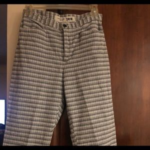 Woman’s crop pants/ capris size6 faded glory